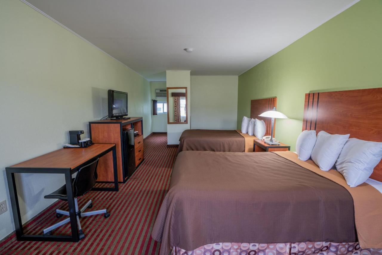 All Seasons Inn & Suites Bourne Luaran gambar