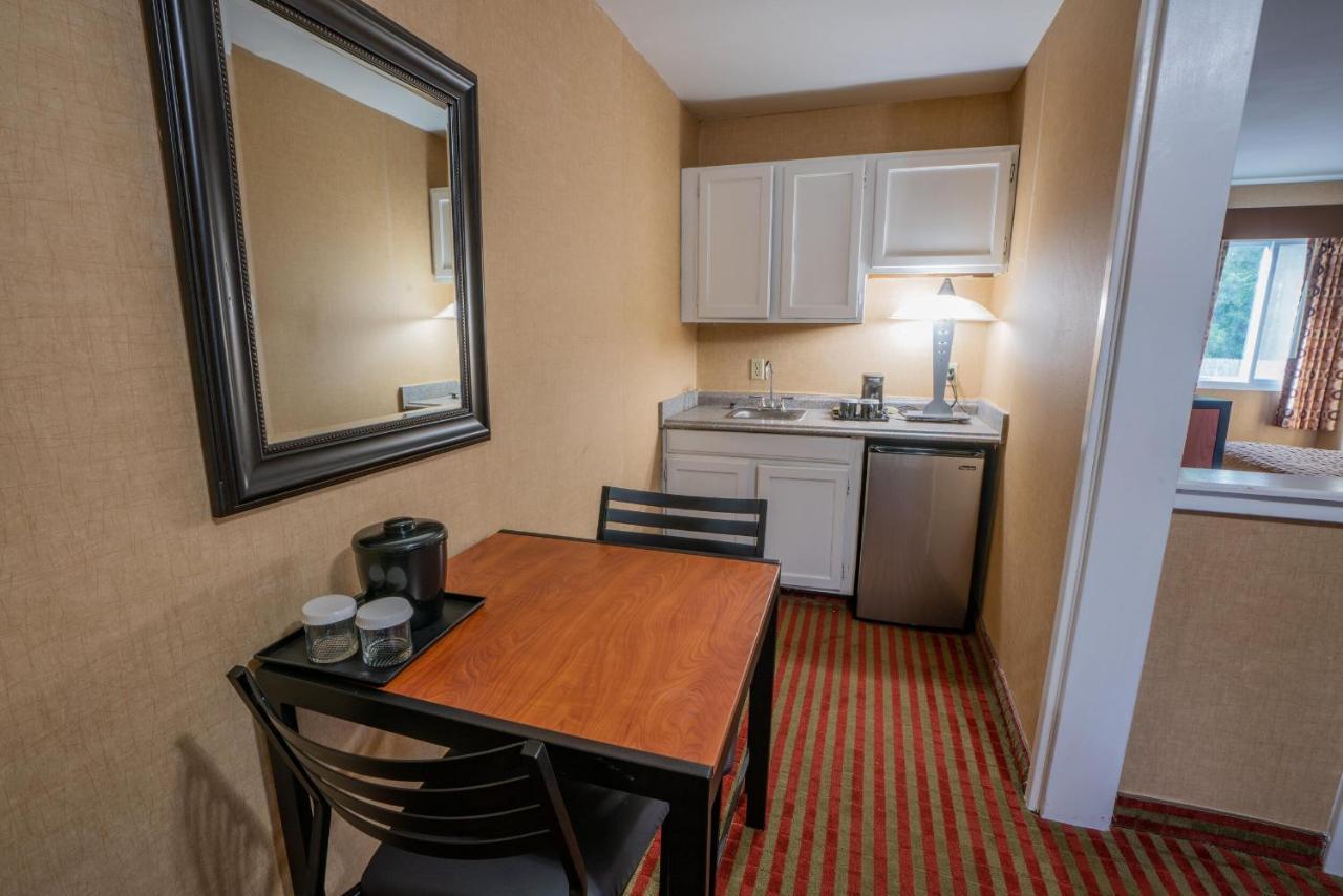 All Seasons Inn & Suites Bourne Luaran gambar