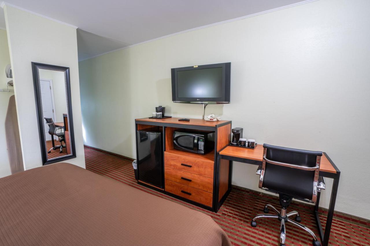 All Seasons Inn & Suites Bourne Luaran gambar