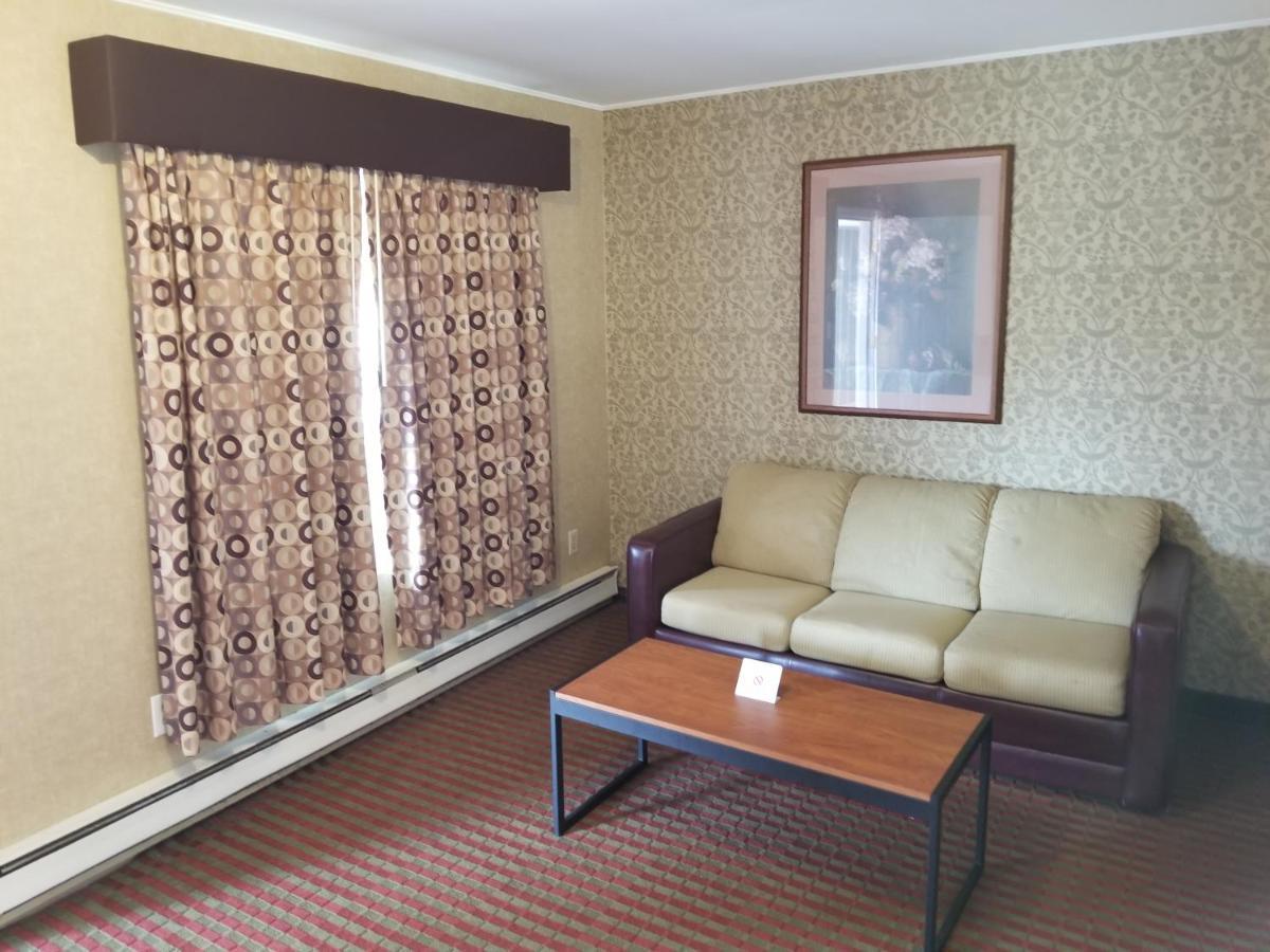 All Seasons Inn & Suites Bourne Luaran gambar
