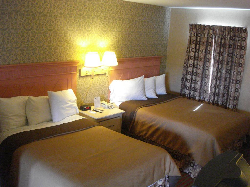 All Seasons Inn & Suites Bourne Luaran gambar