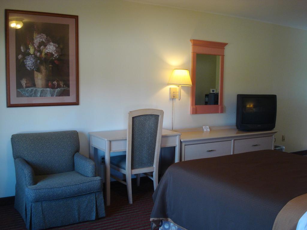 All Seasons Inn & Suites Bourne Bilik gambar